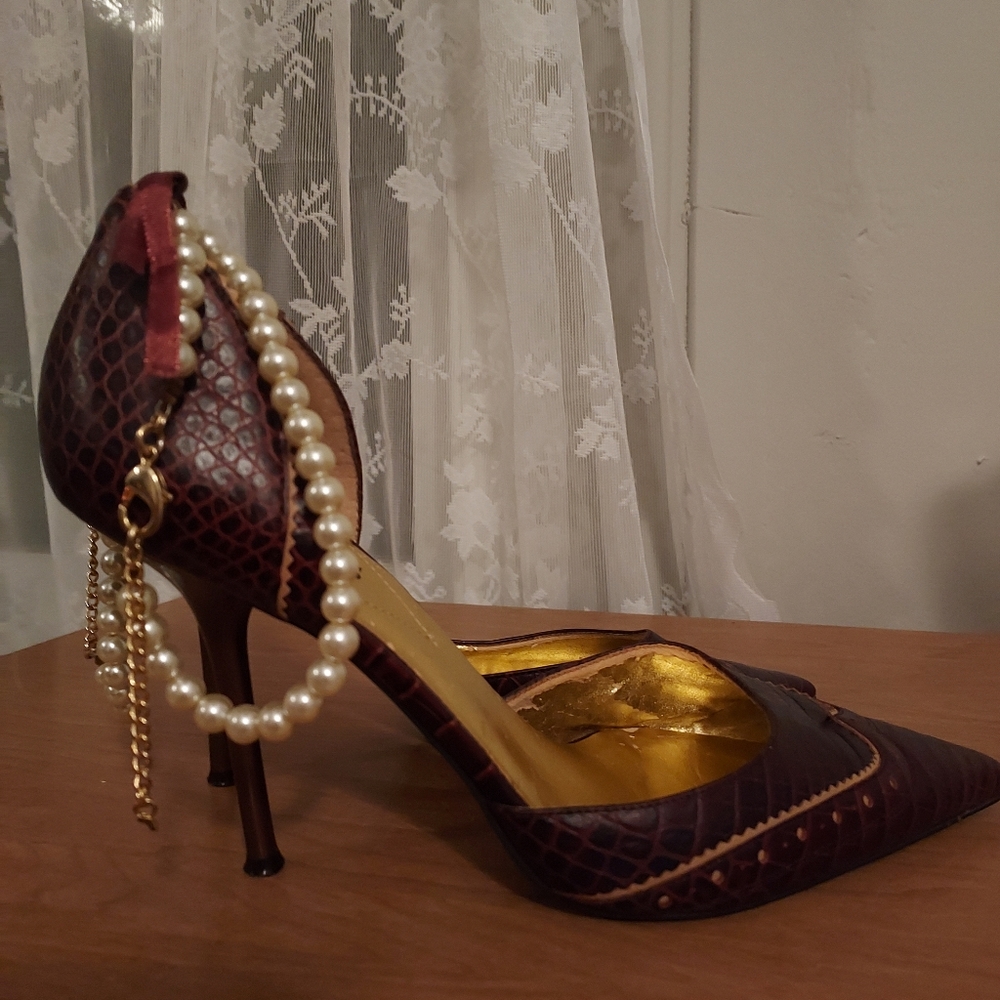 Guess brand stilettos
